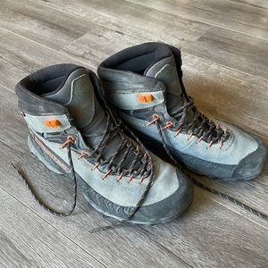 La Sportiva TX4 Mid GTX Size 9